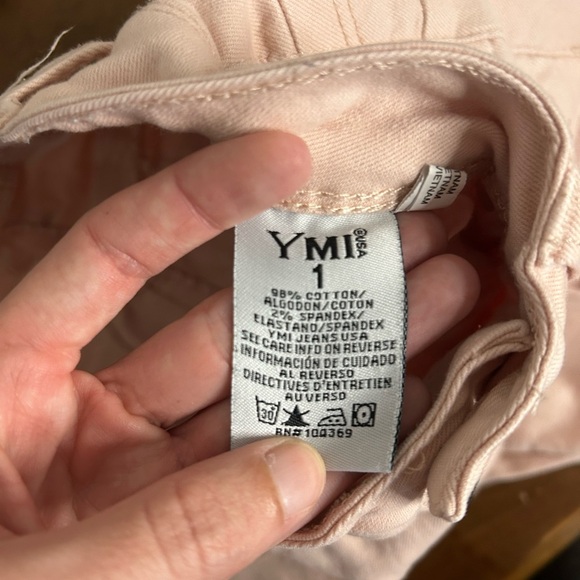 Stylish Distressed YMI Light Pink Jeans, Size 1 - Picture 7 of 10